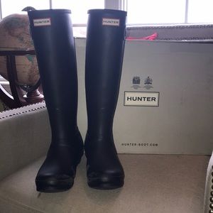 ❤️Gently used ❤️ Tall Hunter rain boots